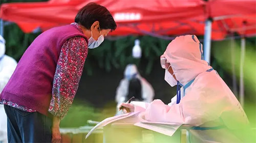 1668753977427998.jpg 排隊(duì)做核酸圖.jpg